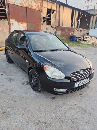 Hyundai Accent-3