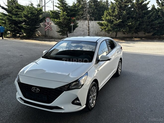 Hyundai Accent-5