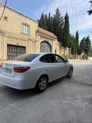 Hyundai Elantra-5