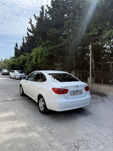 Hyundai Elantra-3