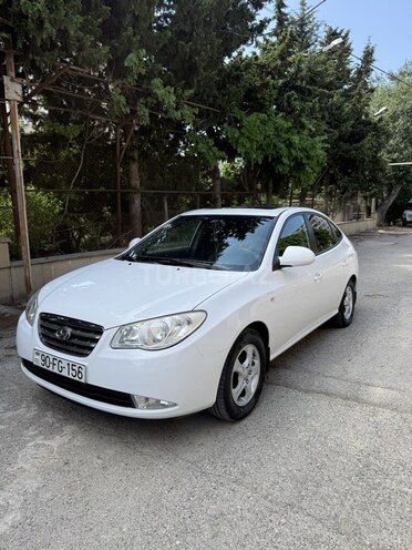 Hyundai Elantra-12