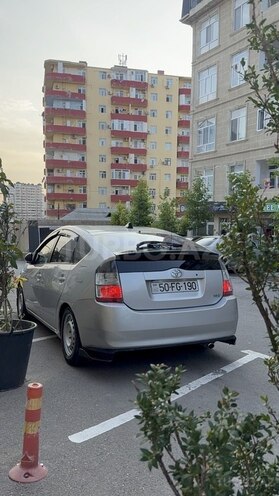 Toyota Prius-18