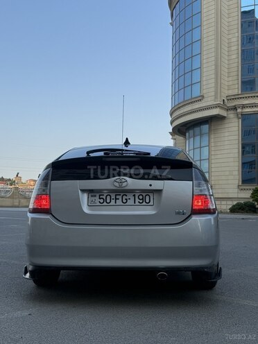 Toyota Prius-7