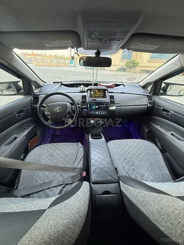 Toyota Prius-11