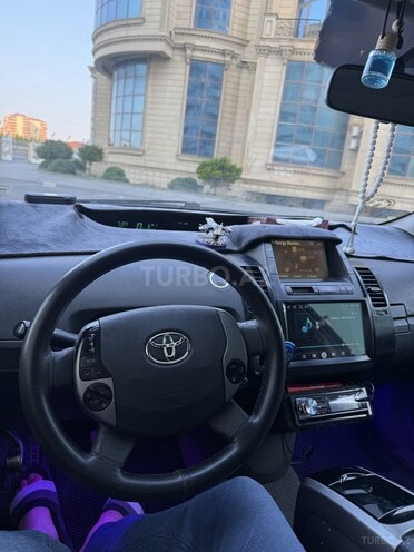 Toyota Prius-16