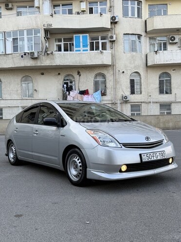 Toyota Prius-3