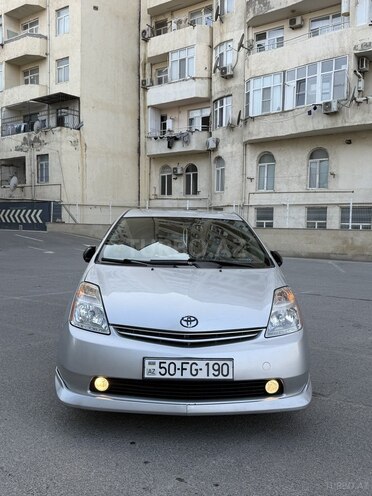 Toyota Prius-2