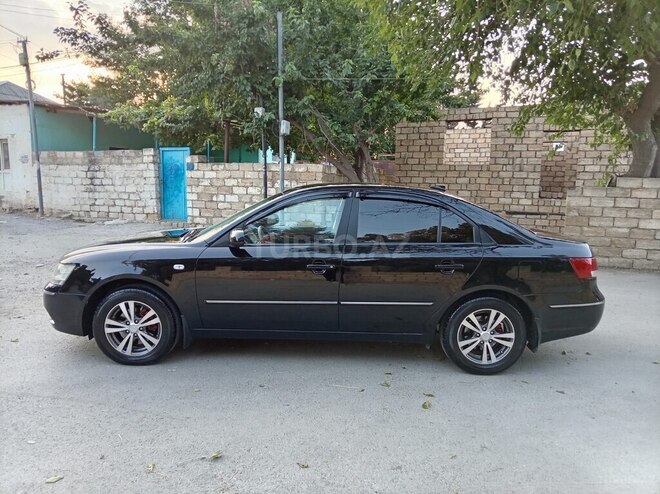 Hyundai Sonata-13