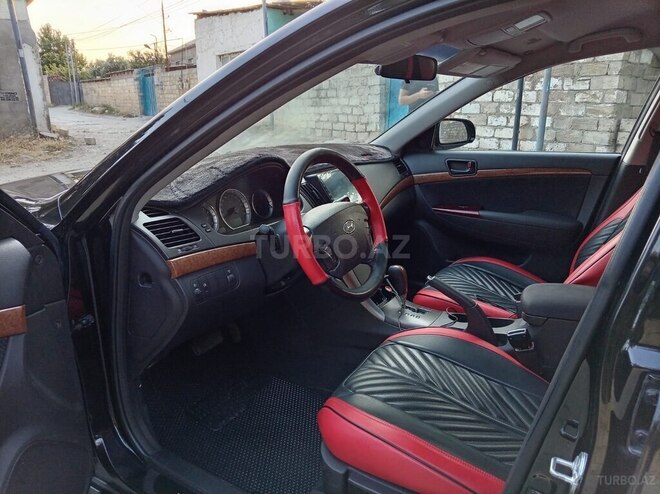 Hyundai Sonata-15