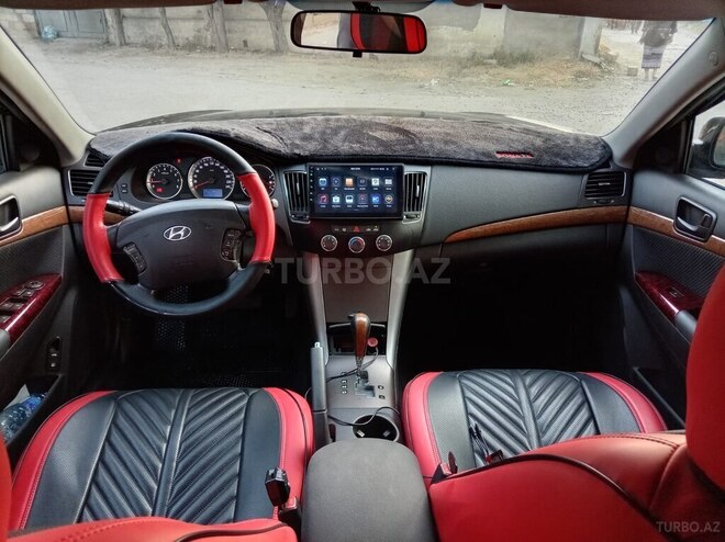 Hyundai Sonata-16