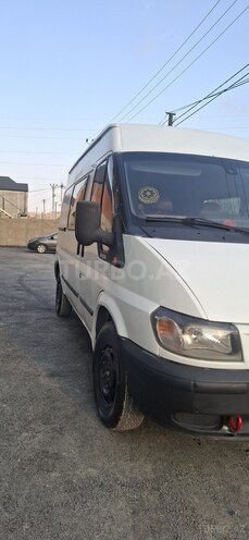 Ford Transit-10