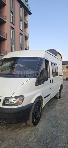 Ford Transit-11