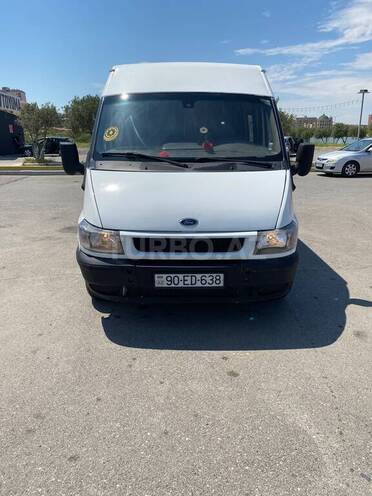 Ford Transit-12
