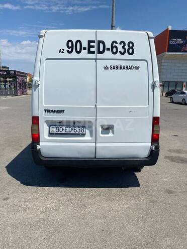 Ford Transit-13