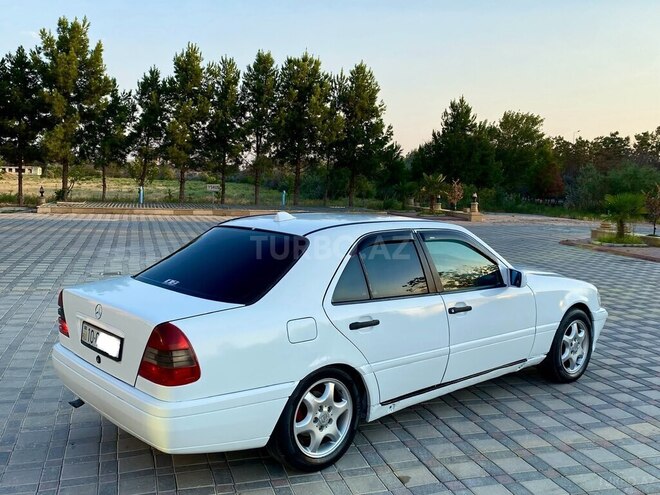 Mercedes C 180-4