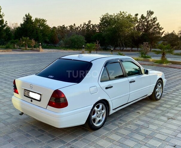 Mercedes C 180-6