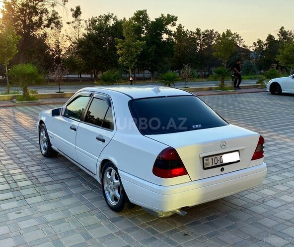 Mercedes C 180-8