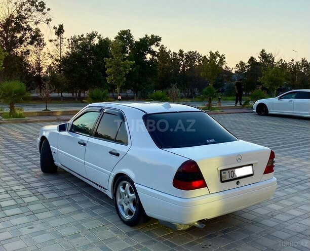 Mercedes C 180-11