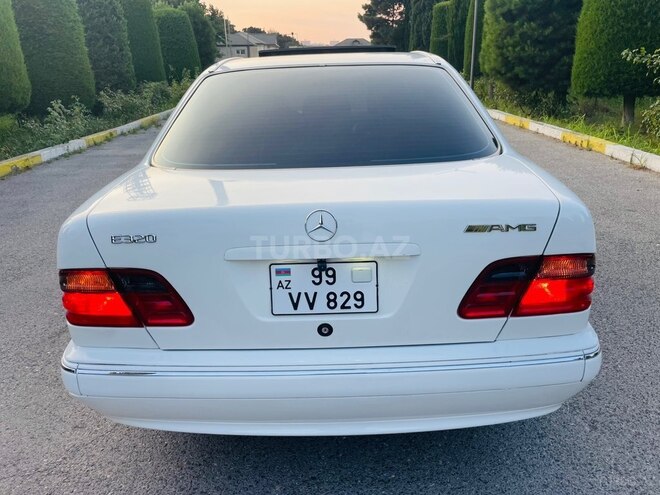 Mercedes E 320-5
