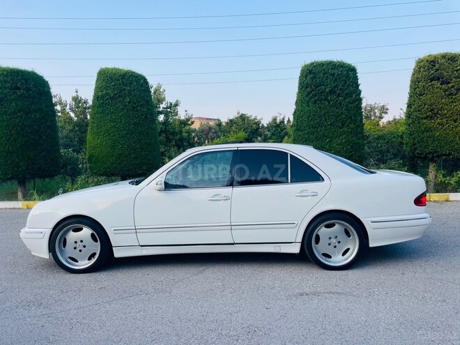 Mercedes E 320-2