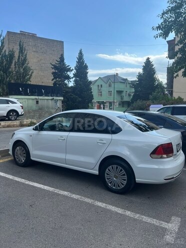 Volkswagen Polo-4