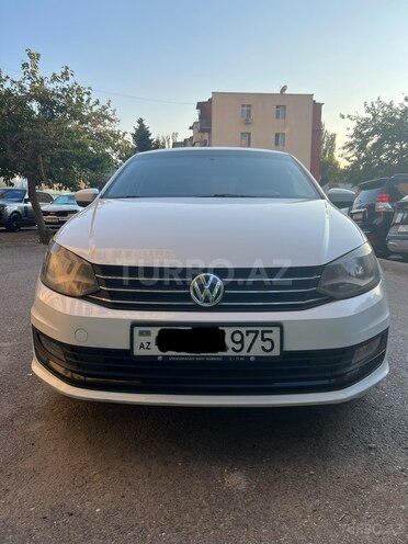 Volkswagen Polo-1