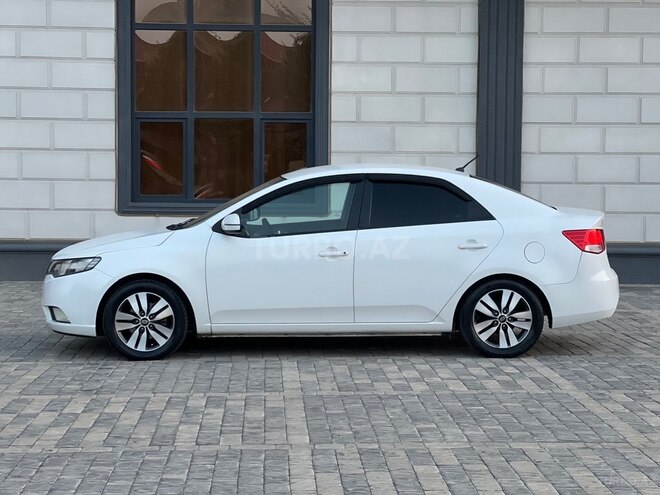 Kia Cerato-5