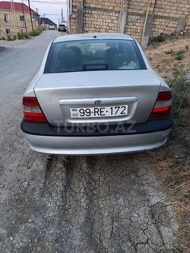 Opel Vectra-6