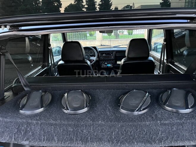 LADA (VAZ) Niva-11