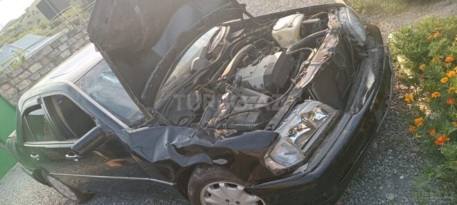 Mercedes C 200-2