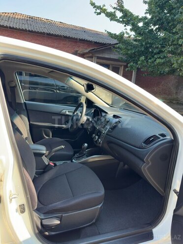 Kia Cerato-12