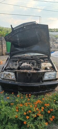 Mercedes C 200-1
