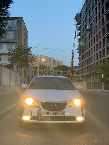 Hyundai Elantra-1