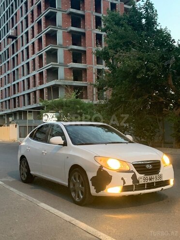 Hyundai Elantra-2