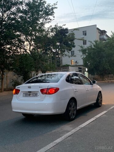 Hyundai Elantra-3