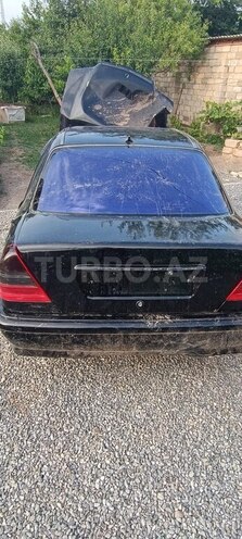 Mercedes C 200-11