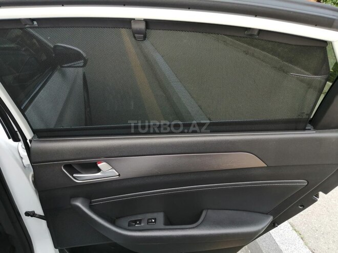 Hyundai Sonata-11