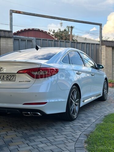 Hyundai Sonata-4