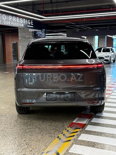 Li Auto L7-4