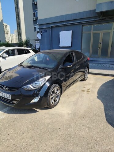 Hyundai Elantra-10
