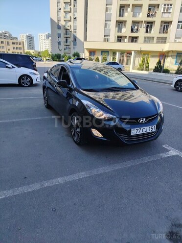 Hyundai Elantra-6