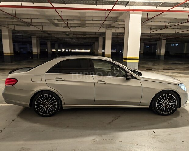 Mercedes E 220-3