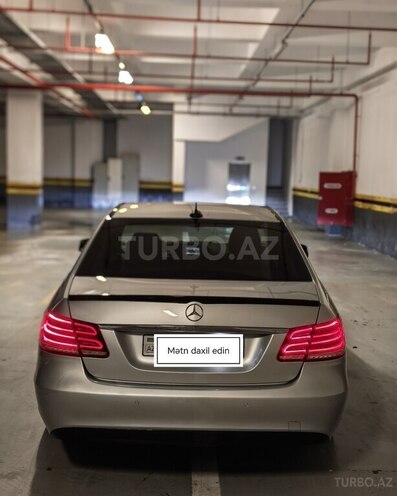 Mercedes E 220-2
