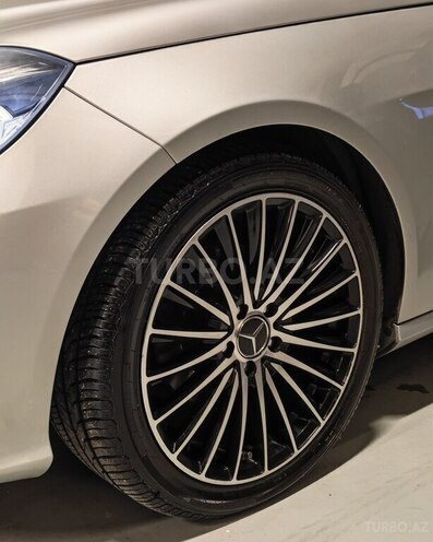 Mercedes E 220-9