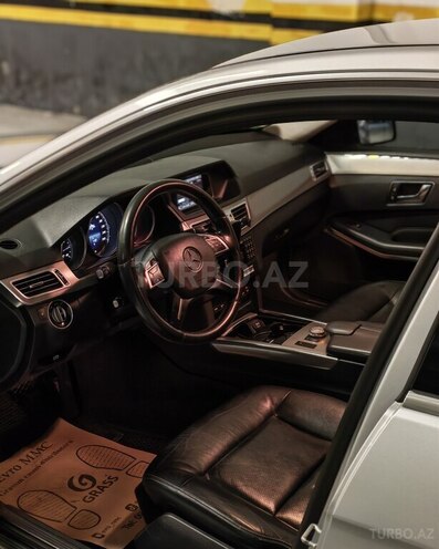 Mercedes E 220-13