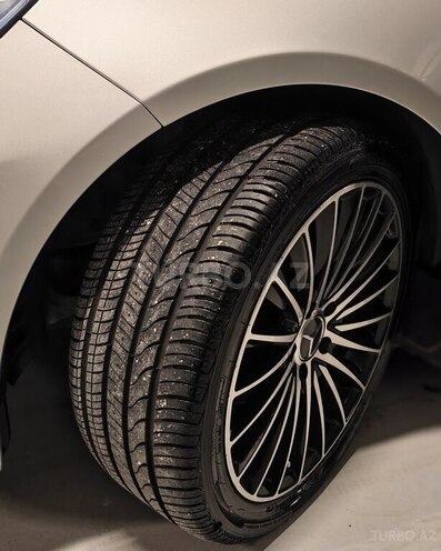 Mercedes E 220-10