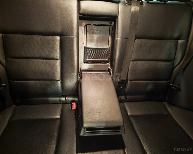 Mercedes E 220-19