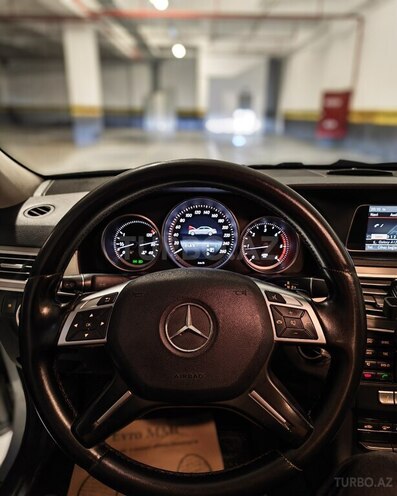 Mercedes E 220-16