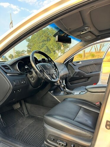 Kia Cadenza-10