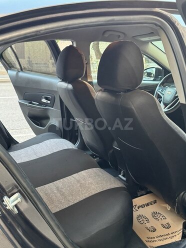 Chevrolet Cruze-6